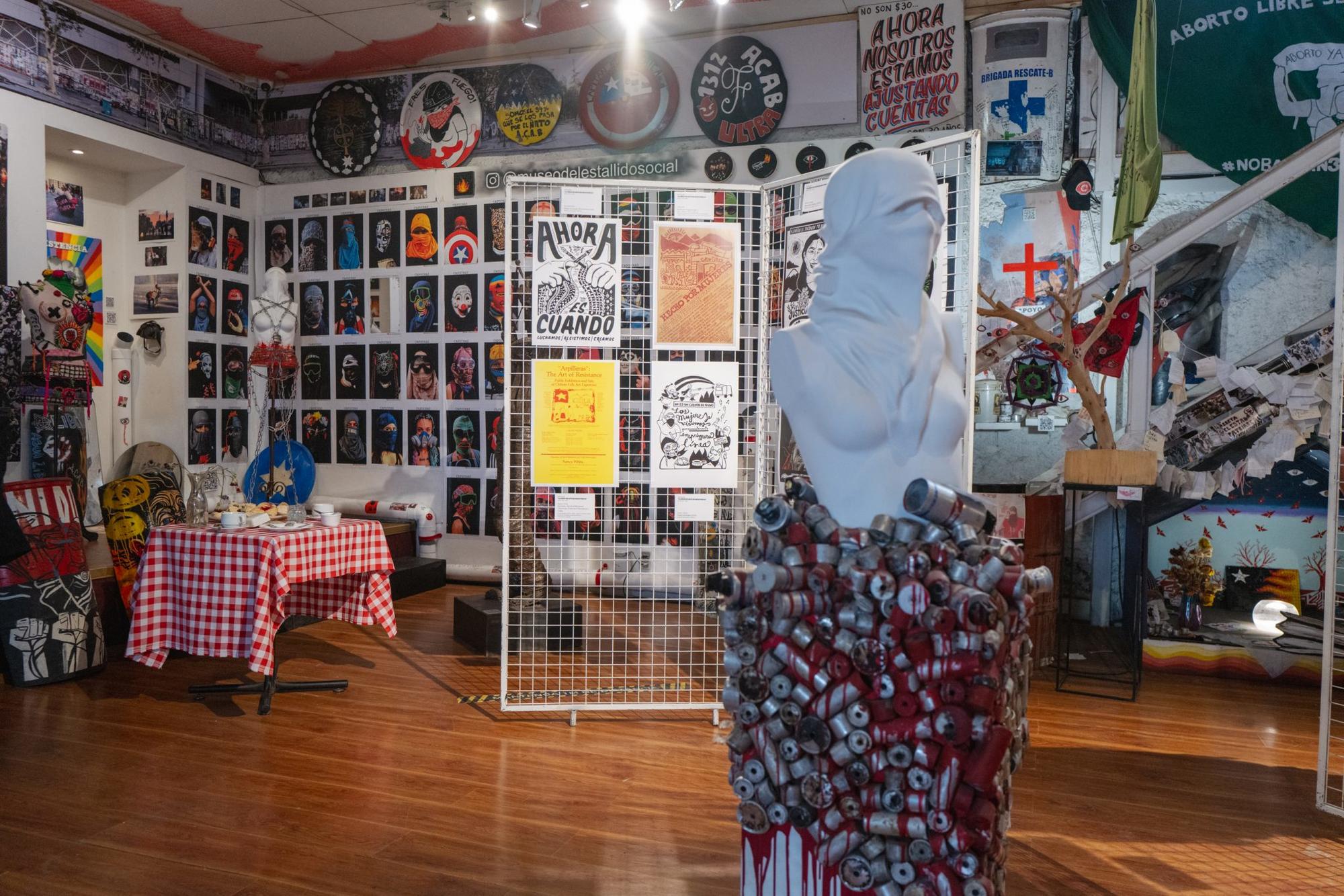 El Museo del Estallido es una experiencia vívida, capaz de despertar recuerdos e interpelar a través de todos los sentidos.